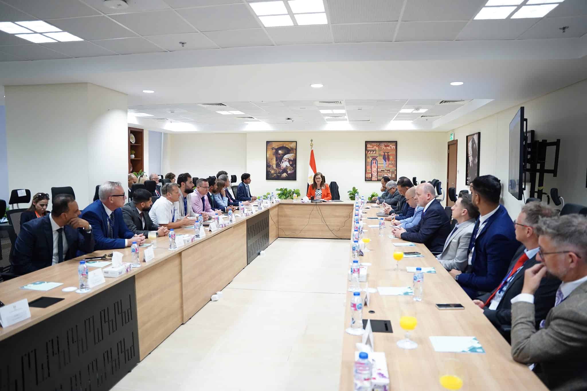  التخطيط تلتقي 50 شركة بريطانية لبحث سبل التعاون وفرص الاستثمار المختلفة
